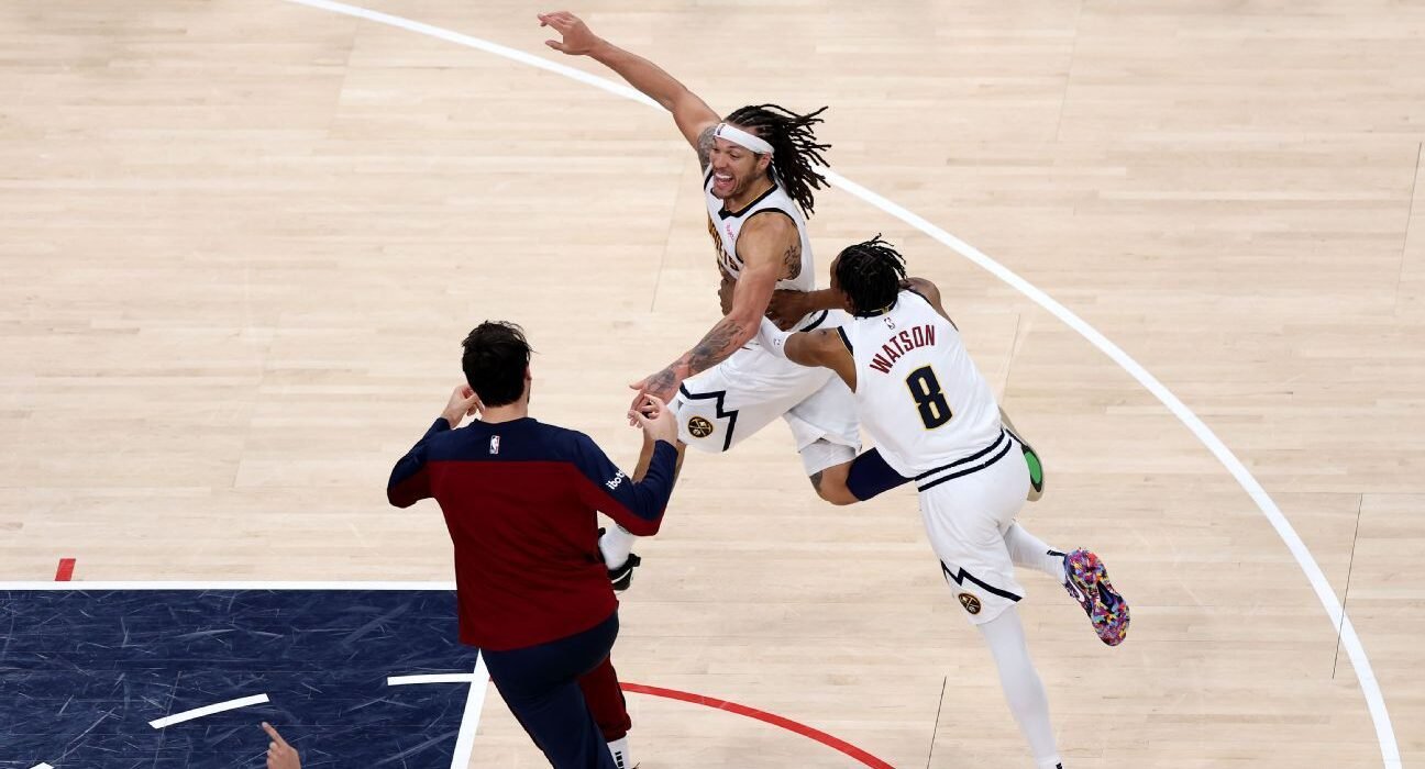 Gordon saves Nuggets on buzzer-beating dunk