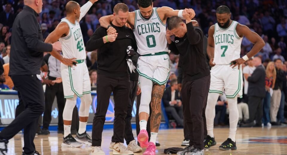 Tatum out of hospital, meets with C's ahead of G6