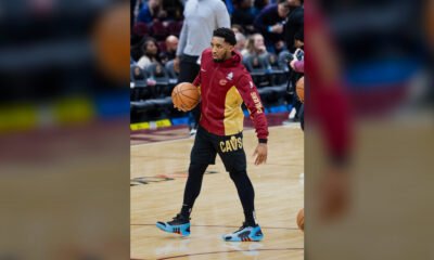 Donovan Mitchell warming up before an NBA game